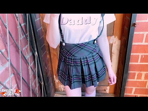 ❤️ Schoolgirl Sucks a dick gu domhainn agus fucks an àite clasaichean. ❤ Porn dachaigh aig gd.happytour.top ﹏